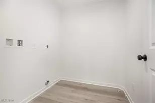 1053 Peach Blvd, Willoughby, OH 44094 - Photo 17