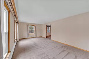 881 Shullo Dr, Akron, OH 44313 - Photo 5