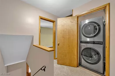 881 Shullo Drive, Akron, OH 44313 - Photo 29