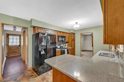 881 Shullo Drive, Akron, OH 44313 - Photo 13