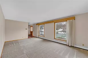 881 Shullo Dr, Akron, OH 44313 - Photo 7