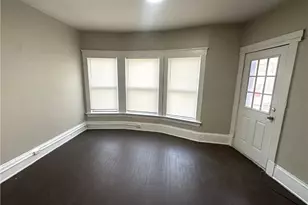 3074 W 25th St, Loveland, OH 44113 - Photo 3