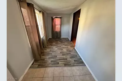 102 E Brookside Avenue, Akron, OH 44301 - Photo 23