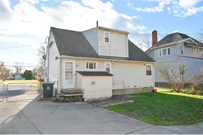 1728 Parkman Road NW, Warren, OH 44485 - Photo 3