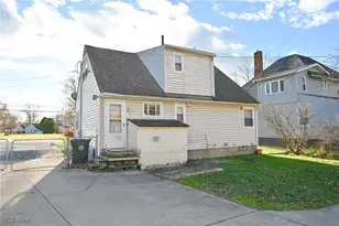 1728 Parkman Rd NW, Warren, OH 44485 - Photo 3