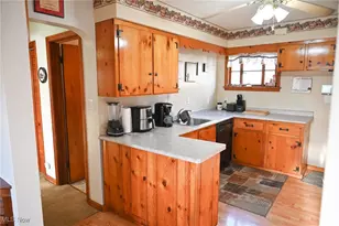 1728 Parkman Rd NW, Warren, OH 44485 - Photo 9