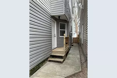 1445 W 52nd Street #UP, Loveland, OH 44102 - Photo 3