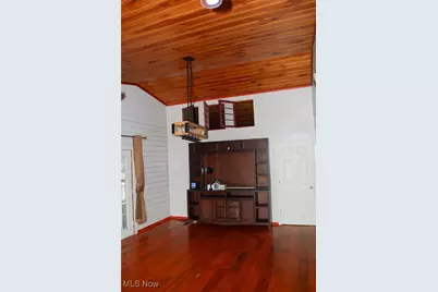 1355 Highland Avenue, Cambridge, OH 43725 - Photo 9