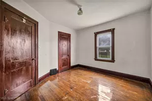 9818 Aetna Rd, Loveland, OH 44105 - Photo 15