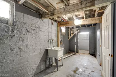 920 Bloomfield Avenue, Akron, OH 44302 - Photo 43