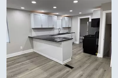 920 Bloomfield Avenue, Akron, OH 44302 - Photo 13