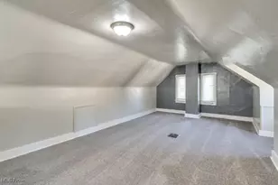 920 Bloomfield Ave, Akron, OH 44302 - Photo 41