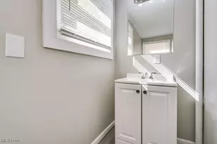 920 Bloomfield Ave, Akron, OH 44302 - Photo 25