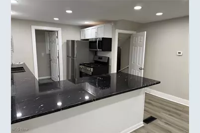 920 Bloomfield Avenue, Akron, OH 44302 - Photo 15