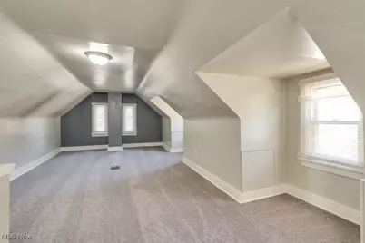 920 Bloomfield Avenue, Akron, OH 44302 - Photo 37