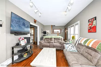 449 Kathron Avenue, Cuyahoga Falls, OH 44221 - Photo 5