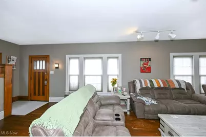 449 Kathron Avenue, Cuyahoga Falls, OH 44221 - Photo 7