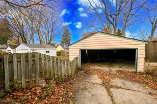 449 Kathron Ave, Cuyahoga Falls, OH 44221 - Photo 3