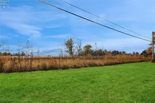 1340 W Lakeshore Dr, Port Clinton, OH 43452 - Photo 1