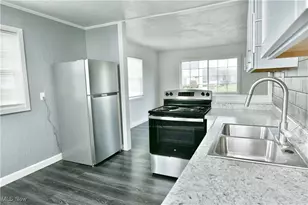 1810 Northfield Ave NW, Warren, OH 44485 - Photo 13