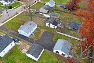 1810 Northfield Ave NW, Warren, OH 44485 - Photo 39