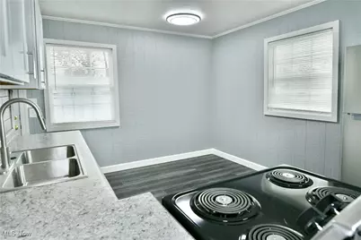 1810 Northfield Avenue NW, Warren, OH 44485 - Photo 9