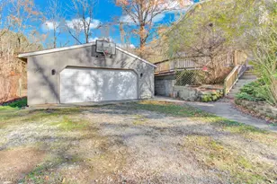 27 Delaware Trail, Malvern, OH 44644 - Photo 3