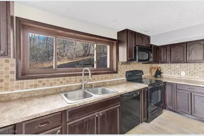 27 Delaware Trail, Malvern, OH 44644 - Photo 11