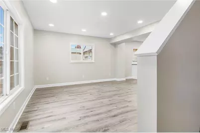 69 E Grant Street, Alliance, OH 44601 - Photo 7