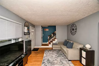 1910 37th Street NW, Canton, OH 44709 - Photo 3