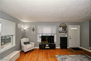1910 37th St NW, Canton, OH 44709 - Photo 5