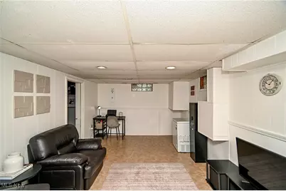 1910 37th Street NW, Canton, OH 44709 - Photo 11