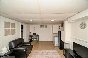 1910 37th St NW, Canton, OH 44709 - Photo 11