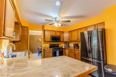 831 27th Street NE, Massillon, OH 44646 - Photo 3