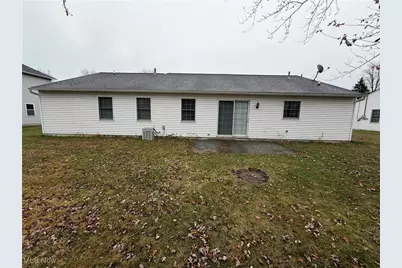 762 Maplewood Avenue, Sheffield Lake, OH 44054 - Photo 3