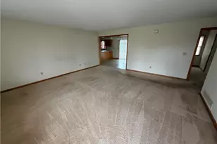 762 Maplewood Ave, Sheffield Lake, OH 44054 - Photo 5