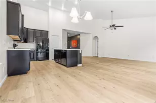 7606 Knollridge Ave NE, Canton, OH 44721 - Photo 15