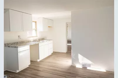 911 N Water Street, Uhrichsville, OH 44683 - Photo 15