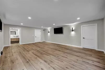 31900 Chardon Road, Willoughby Hills, OH 44094 - Photo 23