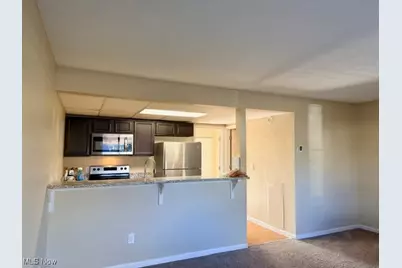 1360 Melanie #5, Uniontown, OH 44685 - Photo 7