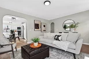 128 N Canfield Niles Rd, Austintown, OH 44515 - Photo 9