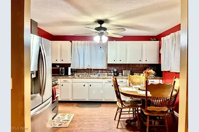 275 Walnut, Washingtonville, OH 44490 - Photo 3