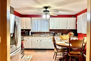 275 Walnut, Washingtonville, OH 44490 - Photo 3