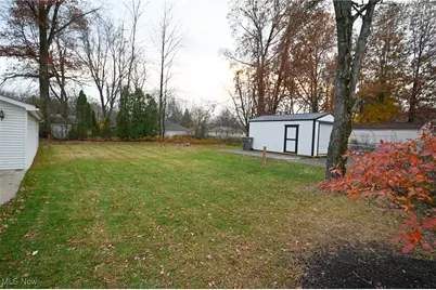 3325 Sunnybrooke Drive, Youngstown, OH 44511 - Photo 7