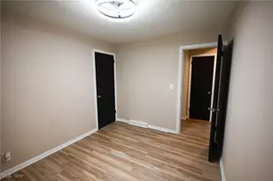 3325 Sunnybrooke Dr, Youngstown, OH 44511 - Photo 27