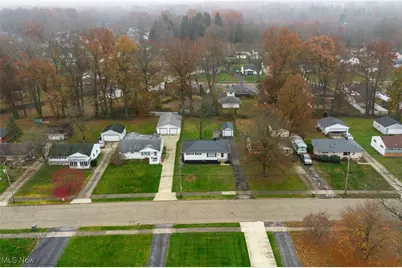 3325 Sunnybrooke Drive, Youngstown, OH 44511 - Photo 11