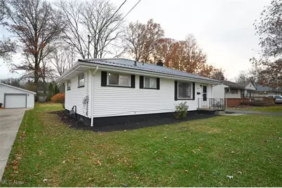 3325 Sunnybrooke Drive, Youngstown, OH 44511 - Photo 5