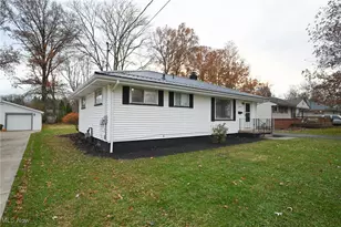 3325 Sunnybrooke Dr, Youngstown, OH 44511 - Photo 5