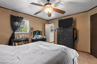 702 Netherwood Avenue NW, Canton, OH 44708 - Photo 17