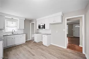 29488 Woodway Dr, Wickliffe, OH 44092 - Photo 5